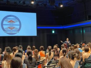 すべてがつながっていると感じられる体験を、人生の力に